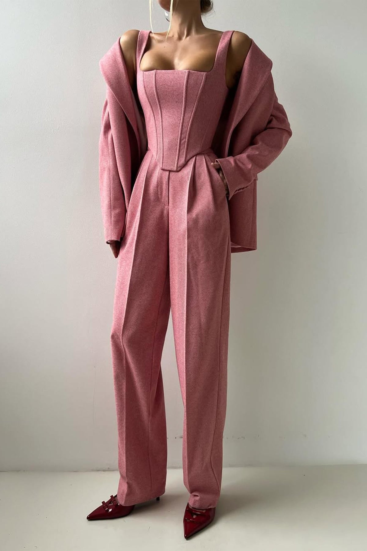 Damenanzug aus drei Teilen mit zweireihigem Blazer | Maßgeschneidertes Set aus Blazer, Weste und Hose für besondere Anlässe | Elegantes formelles Business-Casual-Outfit fürs Büro