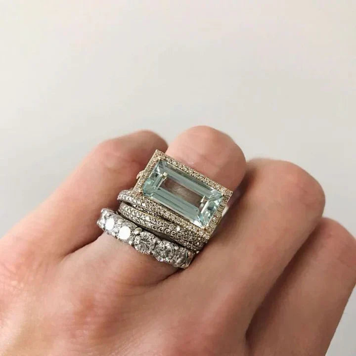 Gestapeltes Aquamarin-Kristallring-Set für Damen | Ring-Set mit Diamantband und Halo-Schliff im Smaragdschliff | Elegantes Schmuckaccessoire zum Ausgehen