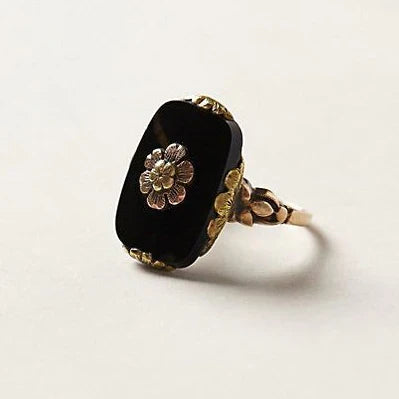 Damen-Statementring mit schwarzem Vintage-Onyx | Antikgoldfarbene Blumenmitte, lässiger Alltagsring | Schmuckaccessoire zum Ausgehen
