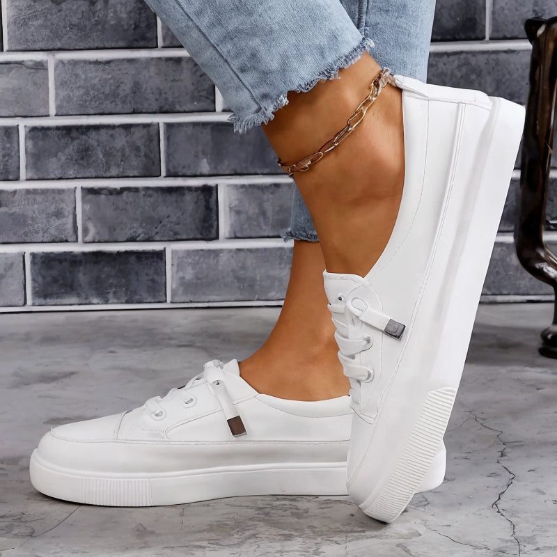 Damen-Canvas-Sneaker mit flacher Sohle und Schnürsenkeln | Klassische weiße, lässige, bequeme Alltagsturnschuhe | Lässige Streetwear-Schuhe für den Alltag