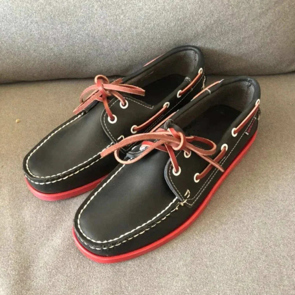 Herren-Zweifarbige Bootsschuhe aus Leder | Klassische marineblaue und beigebraune lässig-elegante Alltagsslipper | Lässig-elegante Sommerschuhe für Urlaub und Alltag