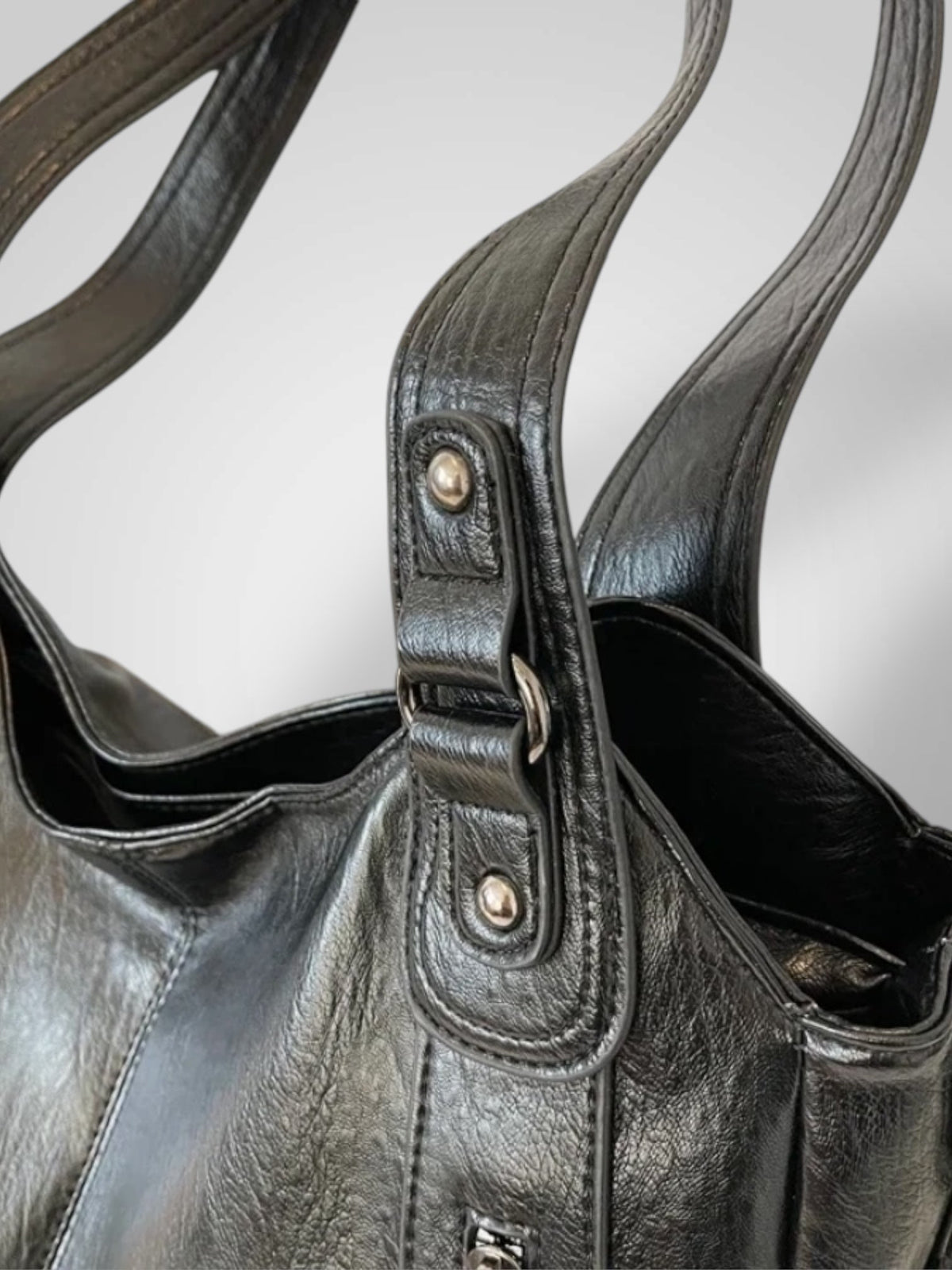 Damen-Schultertasche aus Leder mit mehreren Fächern | Hellbraune lässige elegante Alltagshandtasche mit Reißverschluss | Tasche für Smart Casual, Alltag und Ausgehen