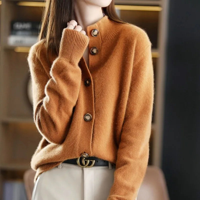 Strik Cardigan Dame – Creme Knapcardigan med Løs Pasform
