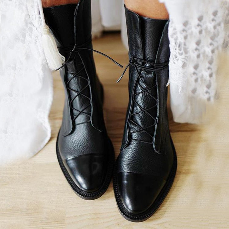 Damen-Stiefel aus Leder mit Schnürung und mittlerer Schafthöhe | Klassische schwarze, lässige, elegante Stiefel für jeden Tag | Smart-Casual-Stiefel für Herbst und Winter