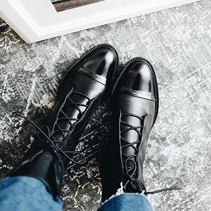 Damen-Stiefel aus Leder mit Schnürung und mittlerer Schafthöhe | Klassische schwarze, lässige, elegante Stiefel für jeden Tag | Smart-Casual-Stiefel für Herbst und Winter