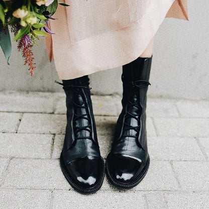 Damen-Stiefel aus Leder mit Schnürung und mittlerer Schafthöhe | Klassische schwarze, lässige, elegante Stiefel für jeden Tag | Smart-Casual-Stiefel für Herbst und Winter