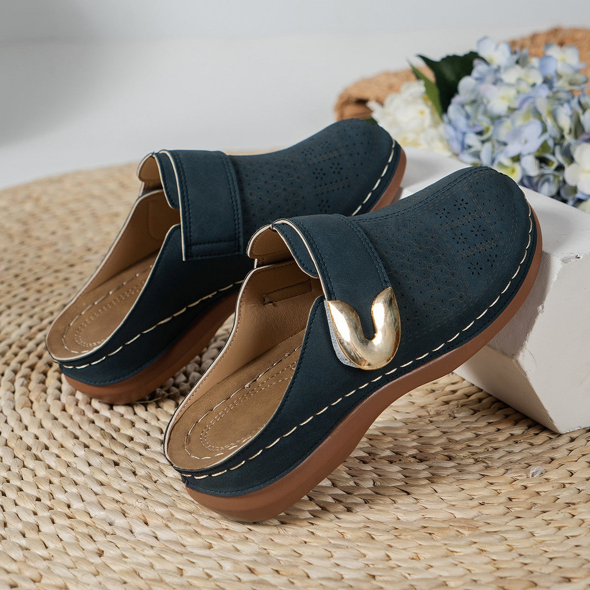 Hera Women's Mules | Breathable Leather, Stylish Design 3
