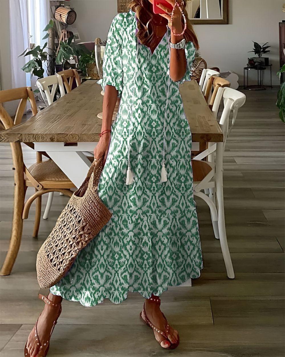 Damen Boho Überwurfkleid | Strandkleid mit Quasten-Details | Luftiges Feminines Sommerkleid