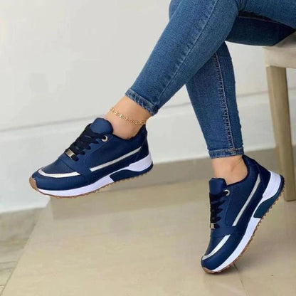 Damen-Sneaker mit klobiger Sohle und Schnürsenkeln | Marineblaue, bequeme, lässige Alltagsturnschuhe mit goldenen Details | Lässige Streetwear-Schuhe für den Alltag