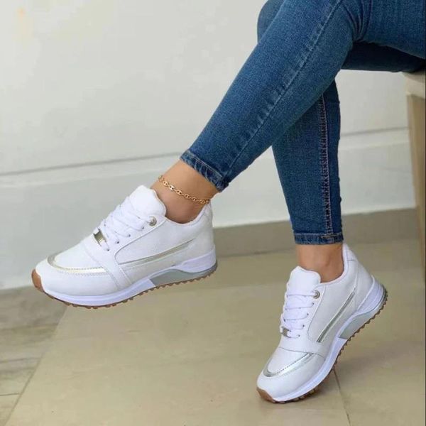 Damen-Sneaker mit klobiger Sohle und Schnürsenkeln | Marineblaue, bequeme, lässige Alltagsturnschuhe mit goldenen Details | Lässige Streetwear-Schuhe für den Alltag