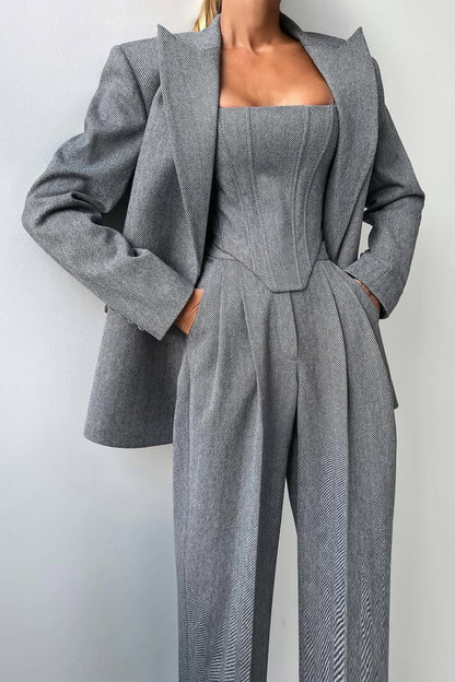 Damenanzug aus drei Teilen mit zweireihigem Blazer | Maßgeschneidertes Set aus Blazer, Weste und Hose für besondere Anlässe | Elegantes formelles Business-Casual-Outfit fürs Büro