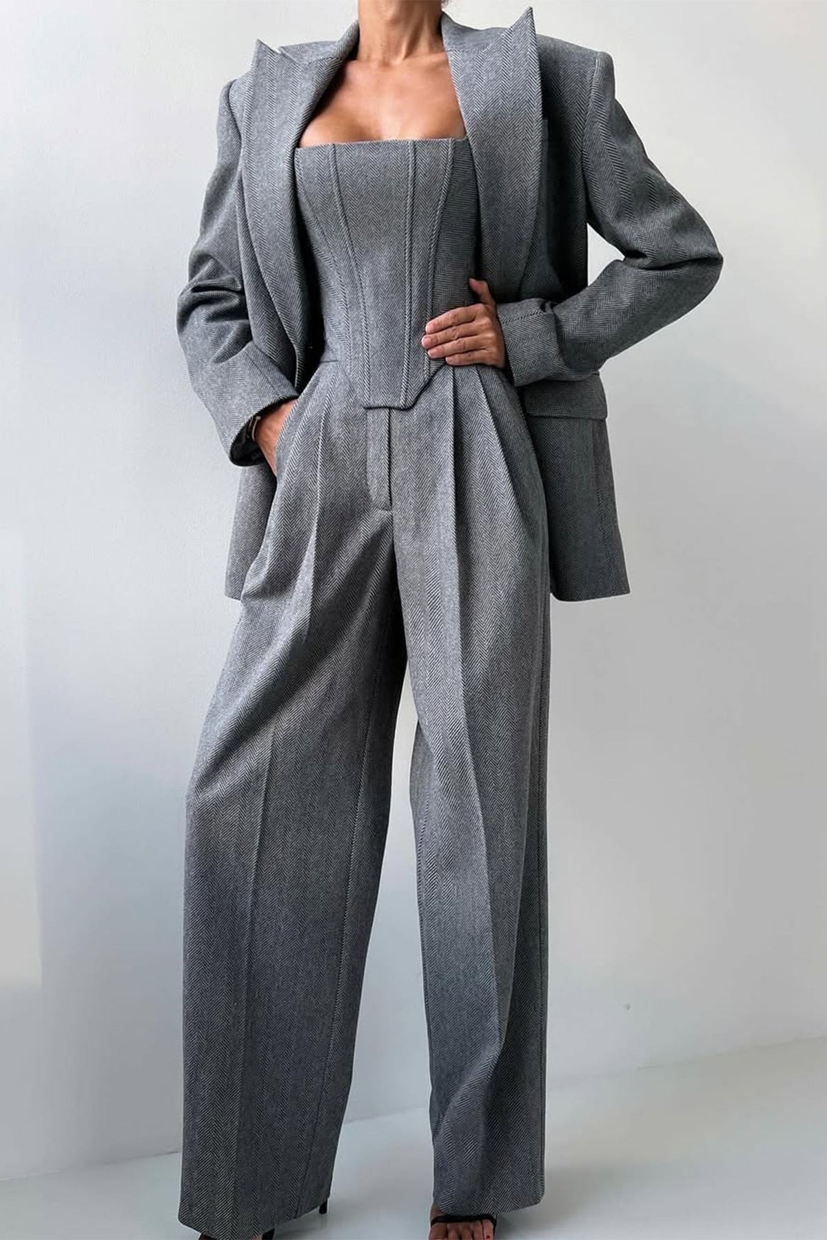 Damenanzug aus drei Teilen mit zweireihigem Blazer | Maßgeschneidertes Set aus Blazer, Weste und Hose für besondere Anlässe | Elegantes formelles Business-Casual-Outfit fürs Büro