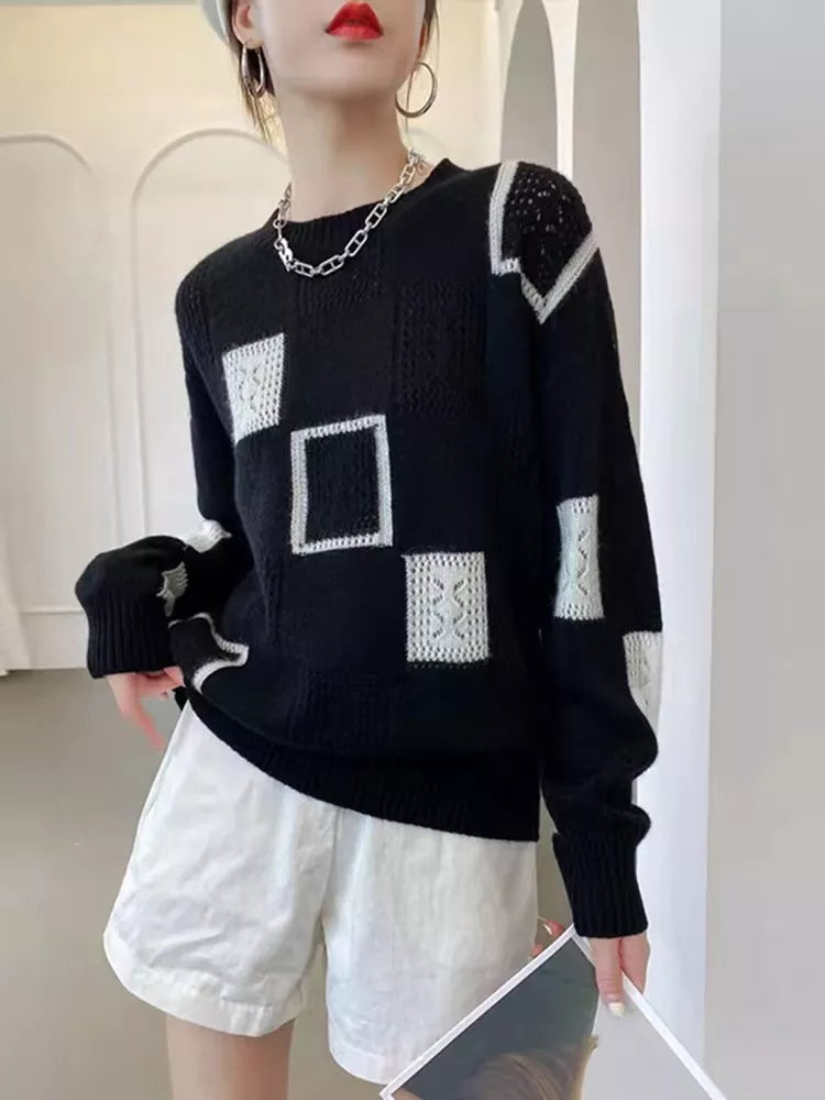 Oversize Pullover Dame – Hvid Mønstret Sweatshirt med Løs Pasform