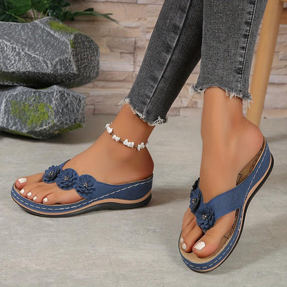 Damen Blumen-Wedgesandalen | Orthopädische Plateau-Sandalen mit Riemchen | Bequeme Elegante Sommerschuhe
