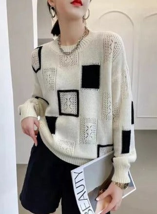 Women's Oversized Pullover – White Patterned Sweatshirt with Relaxed Fit