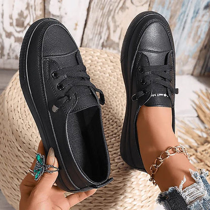 Damen-Canvas-Sneaker mit flacher Sohle und Schnürsenkeln | Klassische weiße, lässige, bequeme Alltagsturnschuhe | Lässige Streetwear-Schuhe für den Alltag